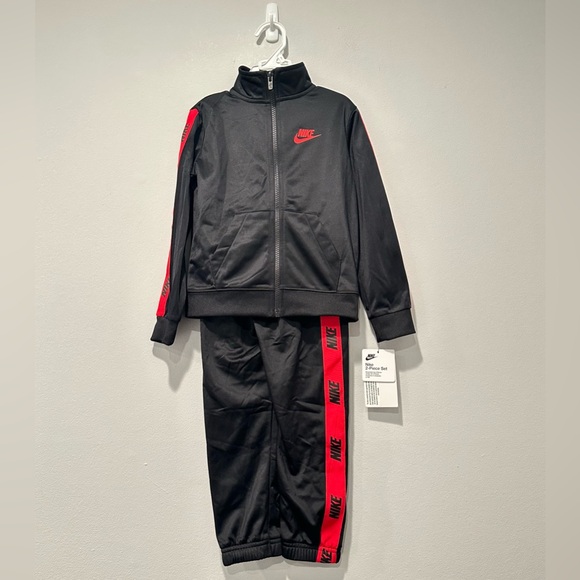 Nike Baby Boy's Sportswear Track Suit Tricot Two-Piece Set - Picture 8 of 10